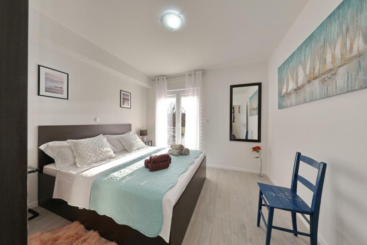 Holiday Home Hrast Debeljak Exteriér fotografie